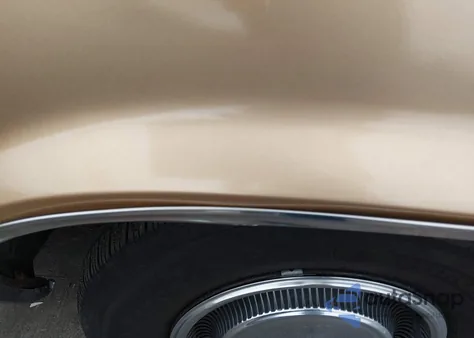 1977 Oldsmobile Delta 88 z USA, uszkodzony, nr VIN 3N69L7X228938